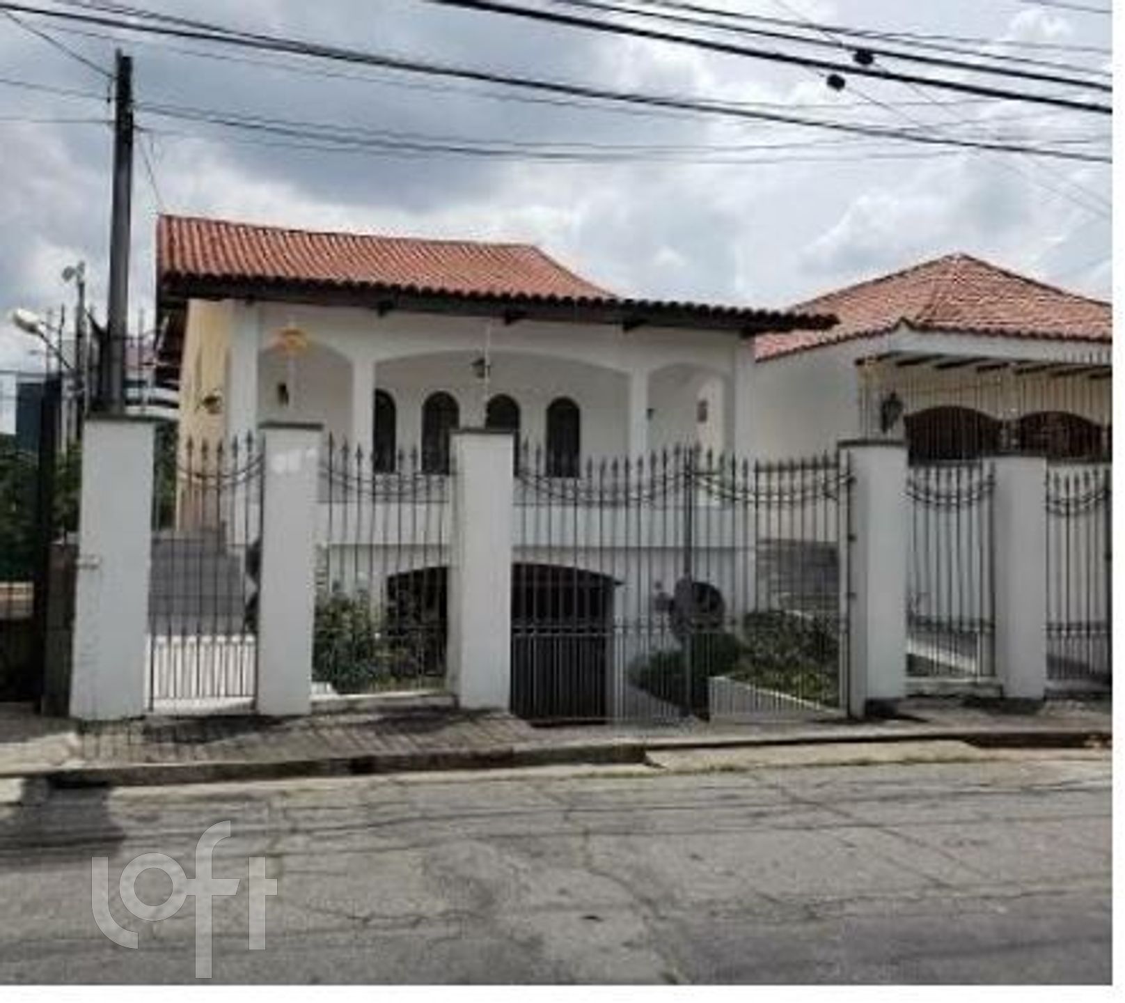 Casa à venda com 6 quartos, 300m² - Foto 2