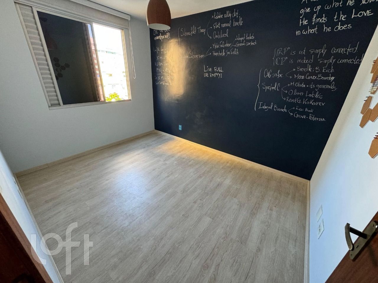 Apartamento à venda com 4 quartos, 190m² - Foto 12