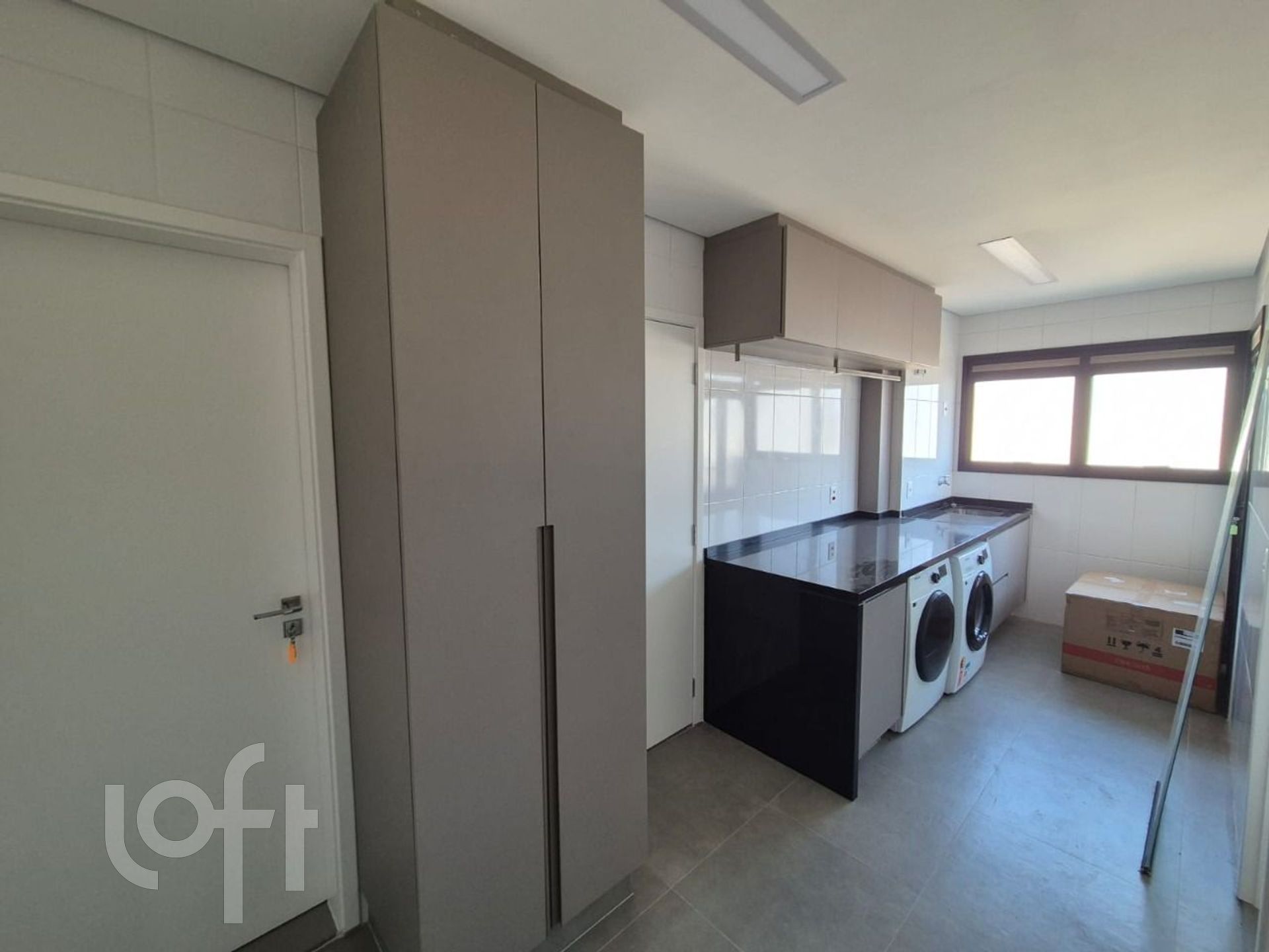 Apartamento à venda com 3 quartos, 226m² - Foto 17