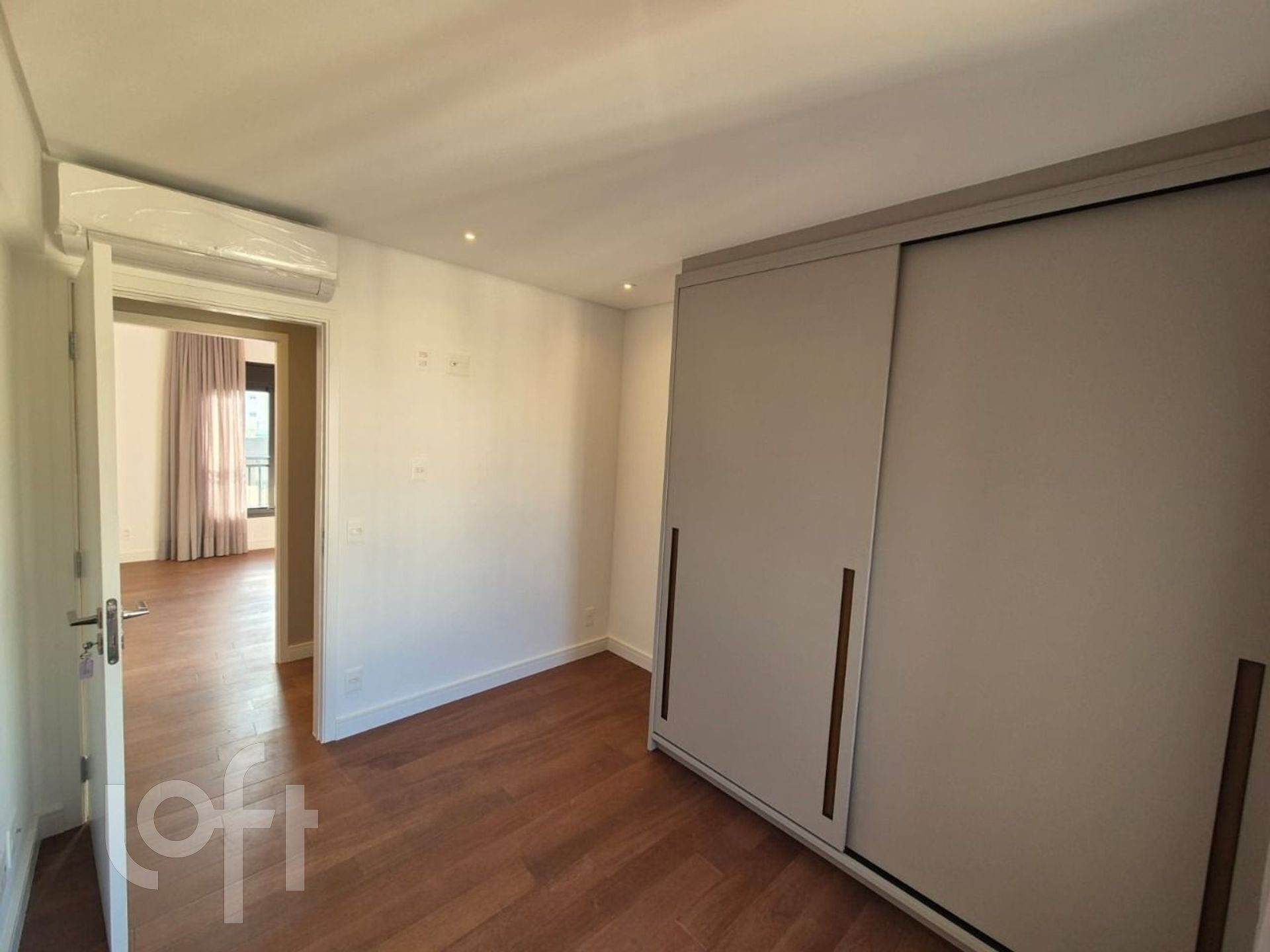 Apartamento à venda com 3 quartos, 226m² - Foto 33