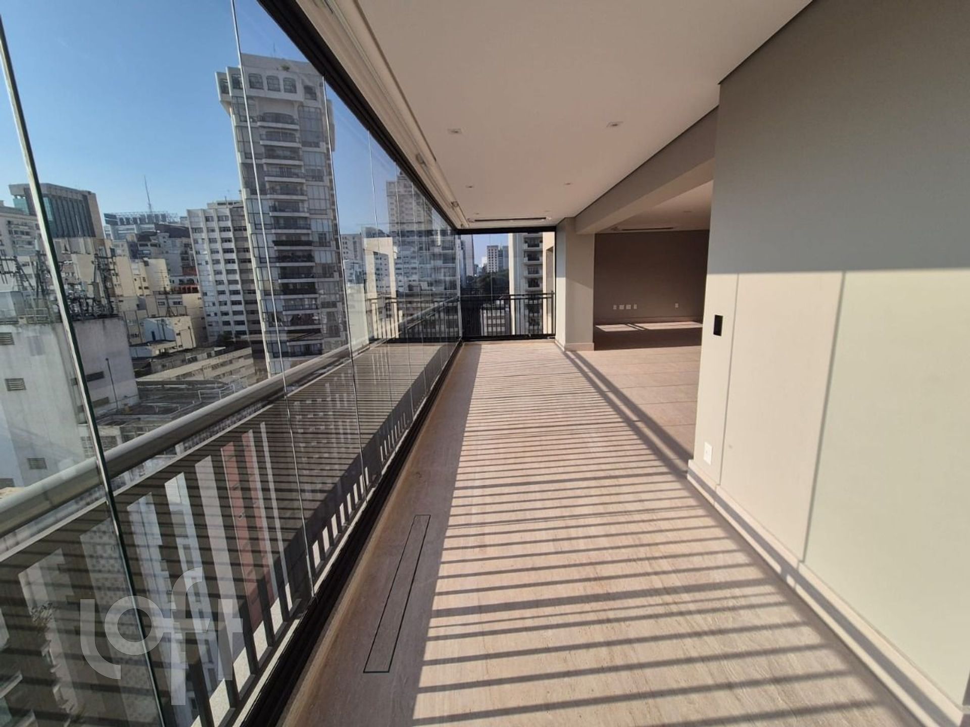 Apartamento à venda com 3 quartos, 226m² - Foto 23