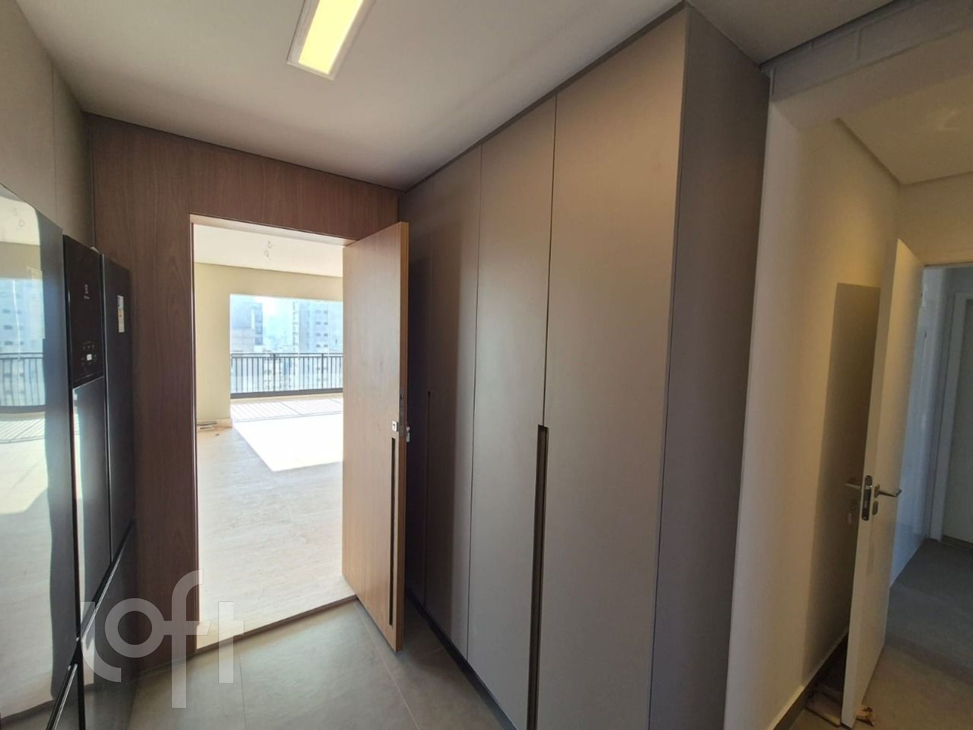 Apartamento à venda com 3 quartos, 226m² - Foto 15