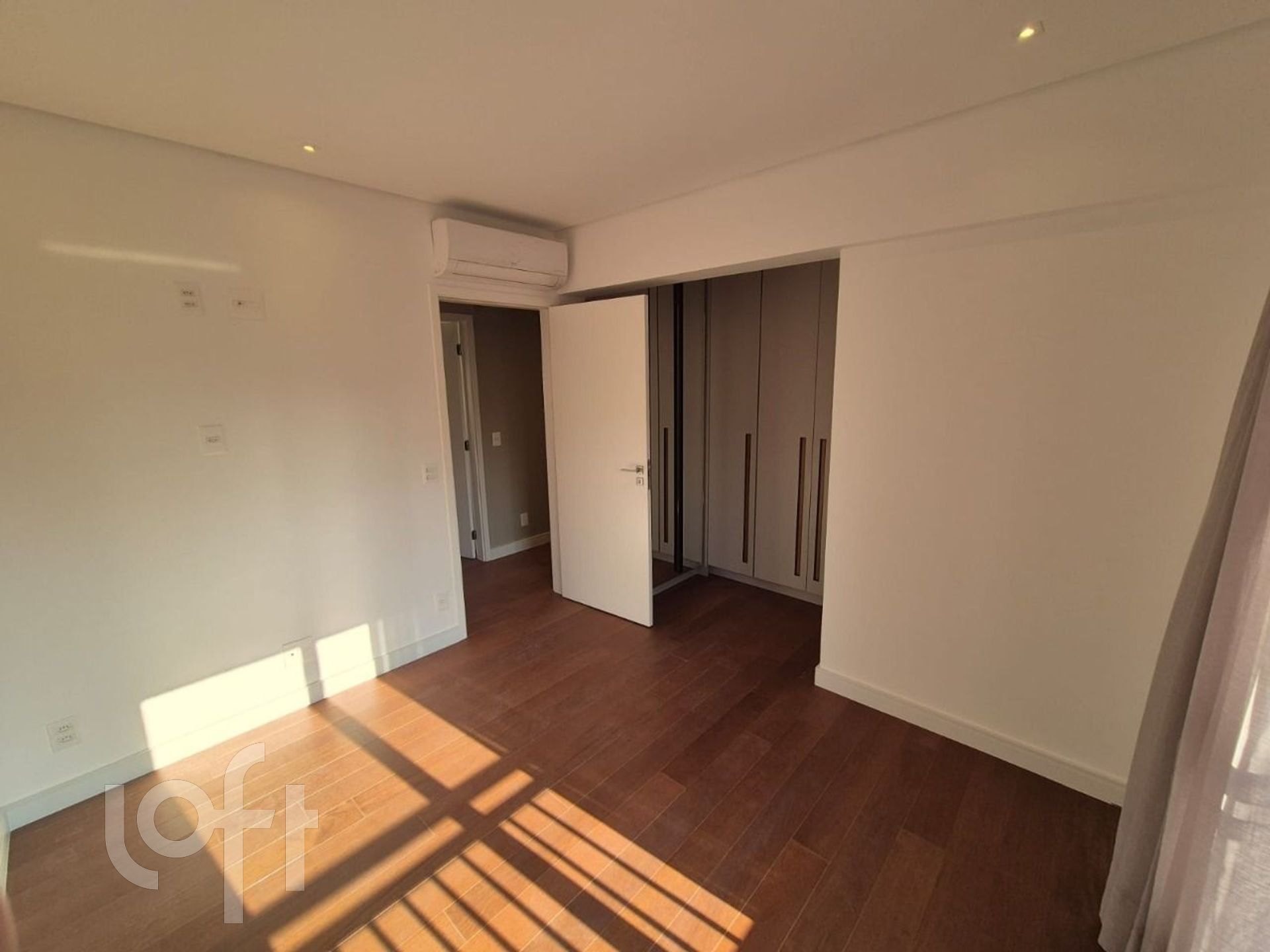 Apartamento à venda com 3 quartos, 226m² - Foto 31