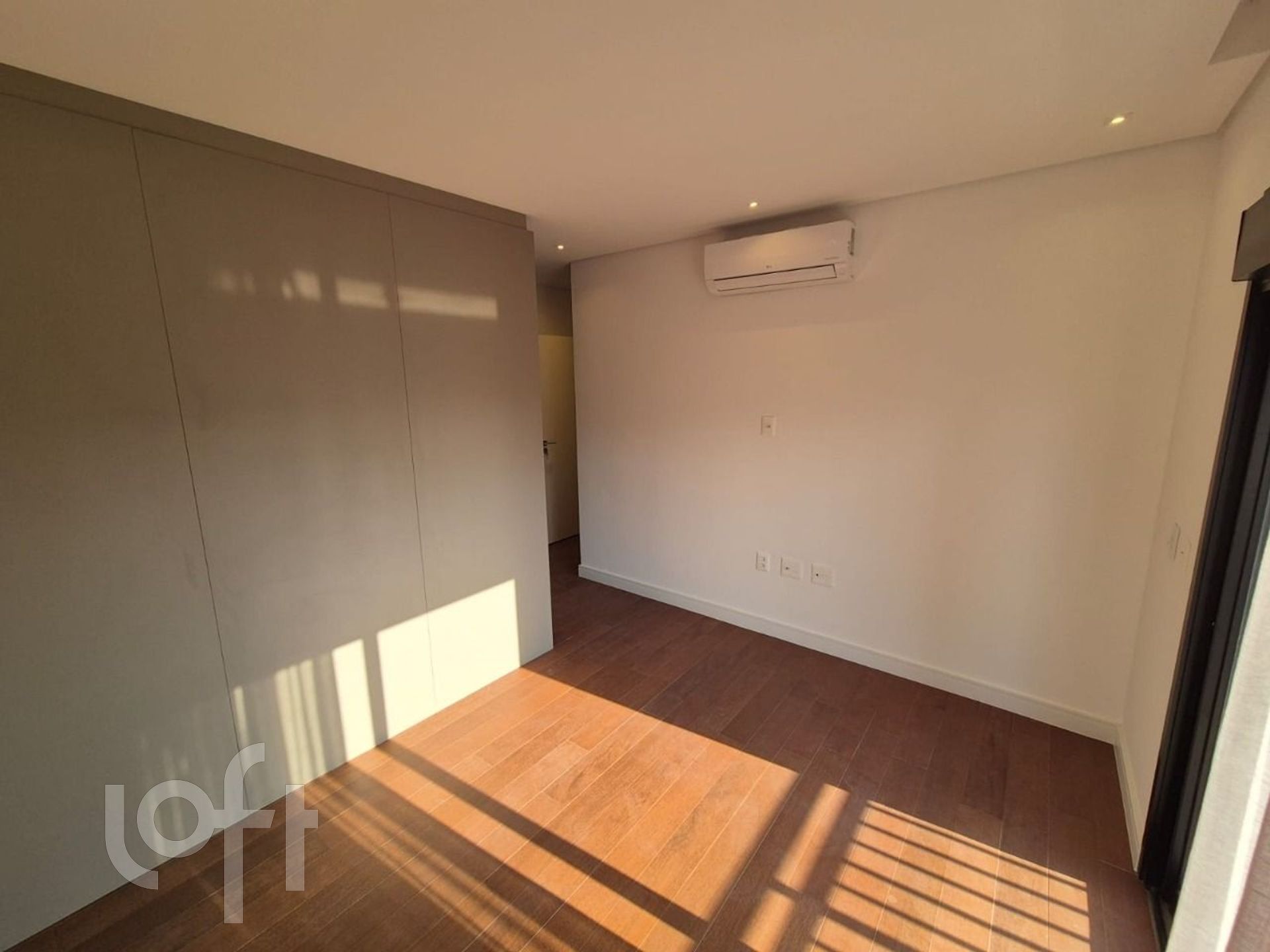 Apartamento à venda com 3 quartos, 226m² - Foto 40