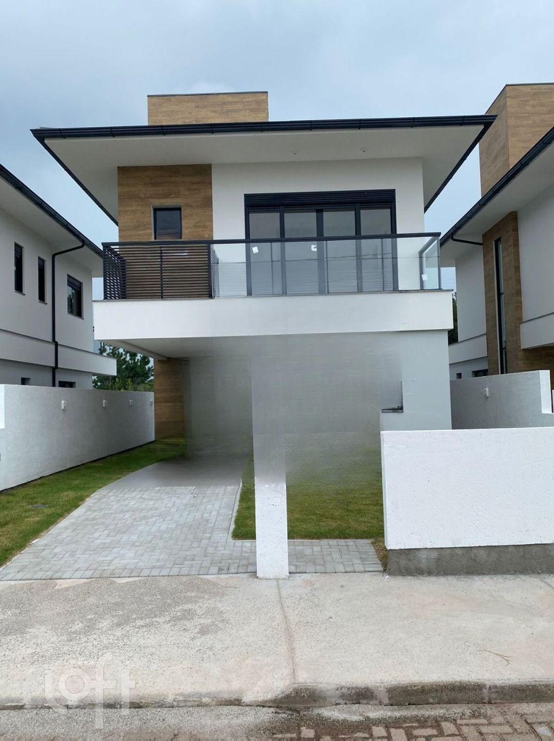 Casa Residencial com 140m², 3 quartos, 2 suítes, no bairro Moenda em Florianópolis