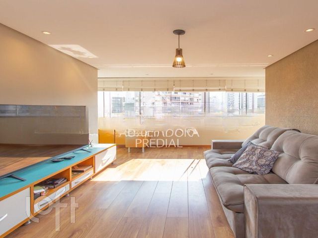 Apartamento com 95m², 3 dormitórios, 1 suíte, 2 vagas, Jardim Botânico em Porto Alegre