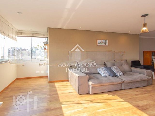 Apartamento com 95m², 3 dormitórios, 1 suíte, 2 vagas, Jardim Botânico em Porto Alegre