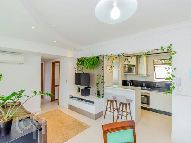 Apartamento com 78m², 2 dormitórios, 1 suíte, 1 vaga, Santa Cecília em Porto Alegre