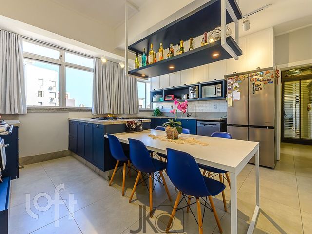 Apartamento com 206m², 4 dormitórios, 1 suíte, 1 vaga, Independência em Porto Alegre