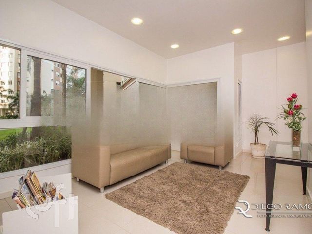 Apartamento com 66m², 2 dormitórios, 1 suíte, 1 vaga, Vila Ipiranga em Porto Alegre