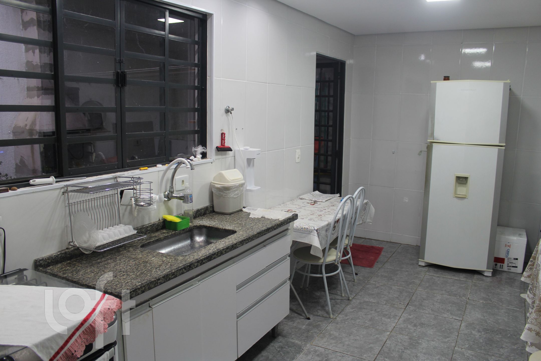 Casa à venda com 3 quartos, 182m² - Foto 6