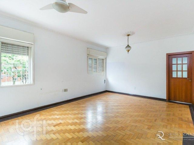 Apartamento com 101m², 3 dormitórios, 1 vaga, Menino Deus em Porto Alegre