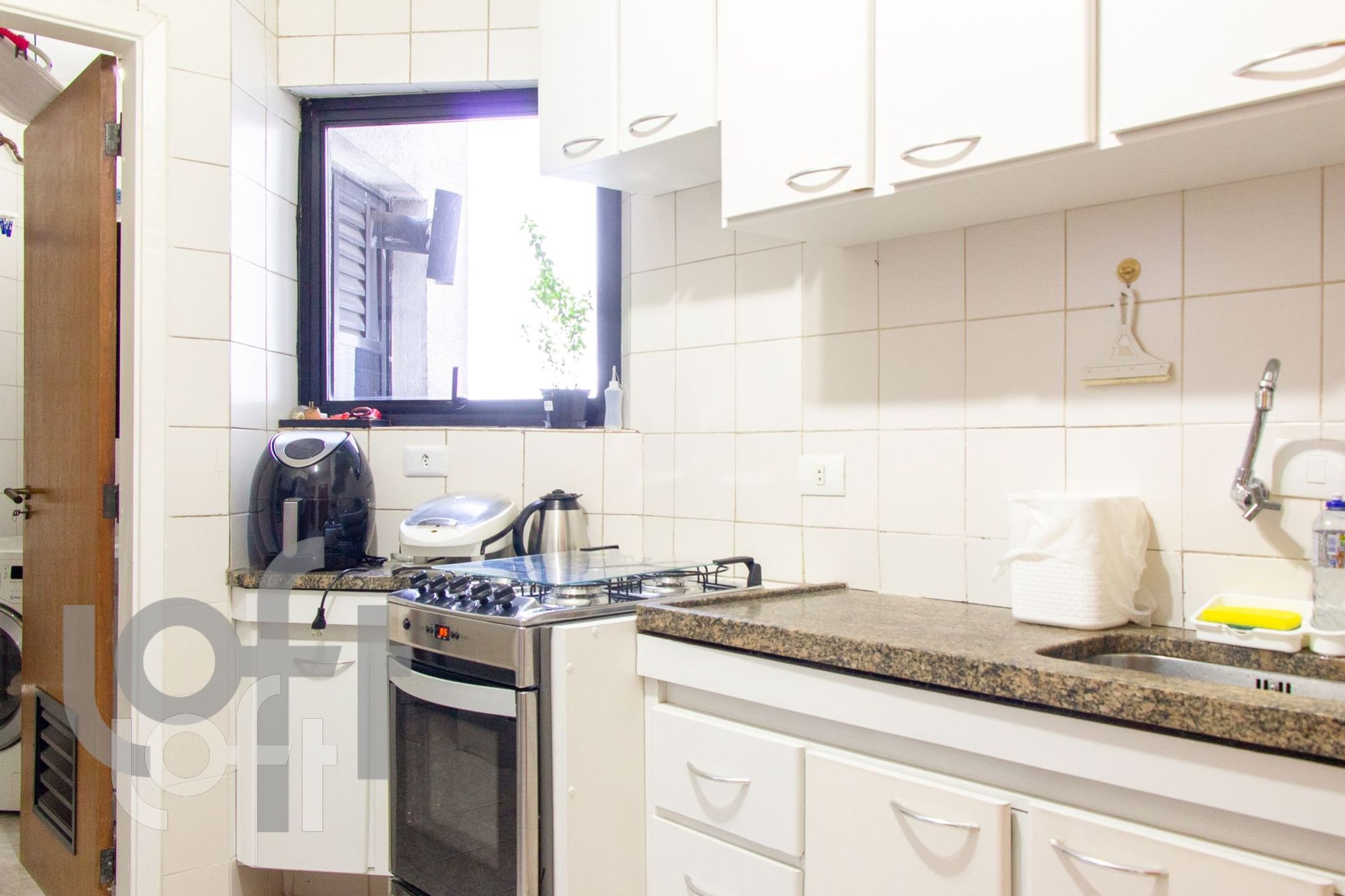 Apartamento à venda com 2 quartos, 77m² - Foto 17