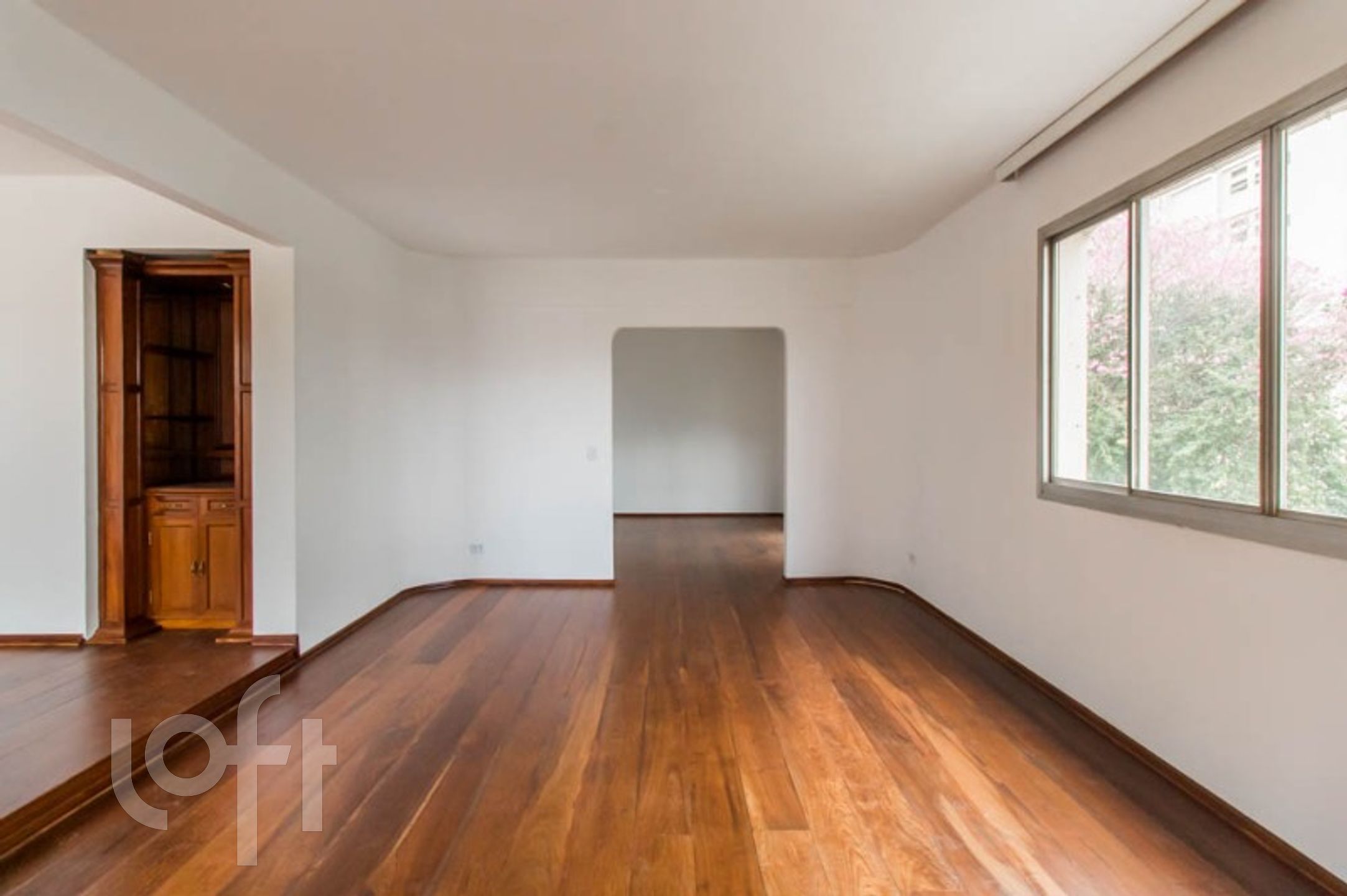 Apartamento à venda com 3 quartos, 180m² - Foto 4