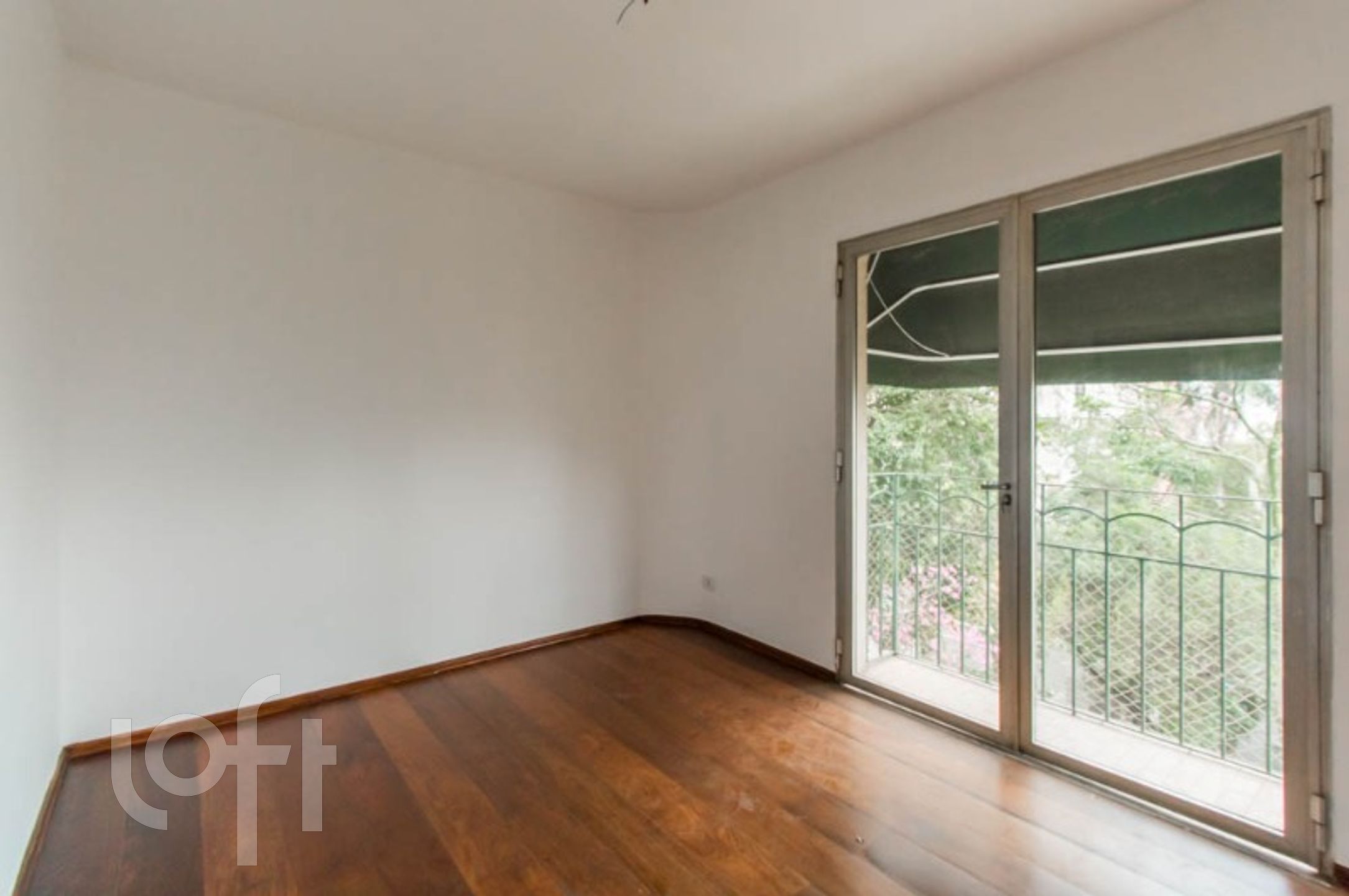 Apartamento à venda com 3 quartos, 180m² - Foto 7