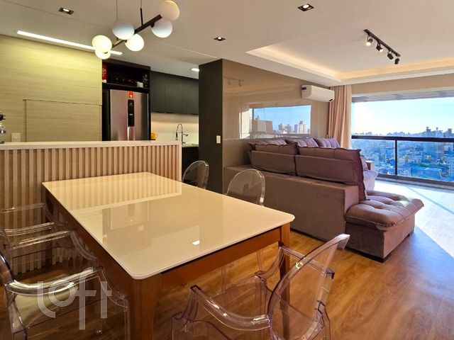 Apartamento com 99m², 3 dormitórios, 1 suíte, 2 vagas, Petrópolis em Porto Alegre