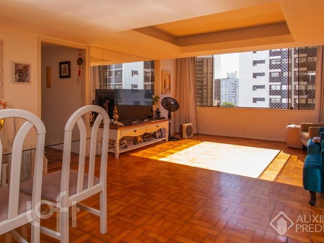 Apartamento com 100m², 3 dormitórios, Rio Branco em Porto Alegre