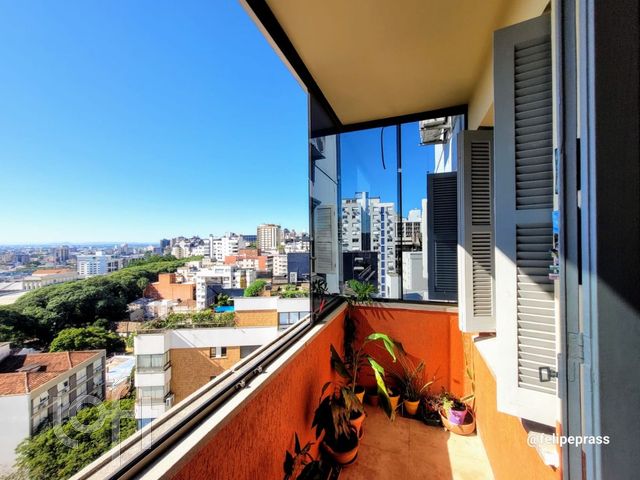Apartamento com 122m², 3 dormitórios, Independência em Porto Alegre