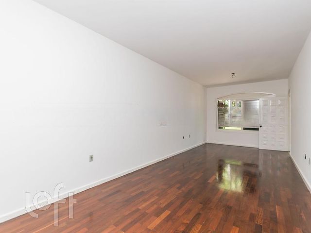 Casa com 130m², 3 dormitórios, 1 suíte, 10 vagas, São João em Porto Alegre