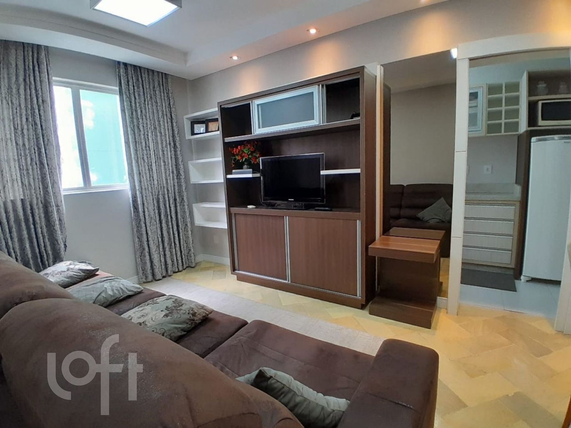 Apartamento à venda em Itacorubi com 45 m², 1 quarto, 1 vaga