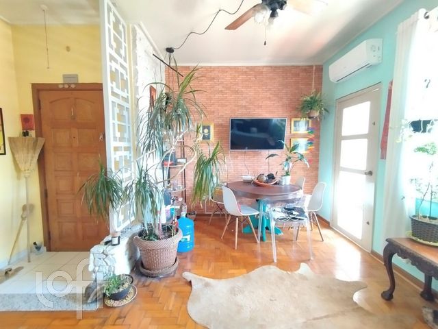 Apartamento com 85m², 2 dormitórios, 1 suíte, Menino Deus em Porto Alegre