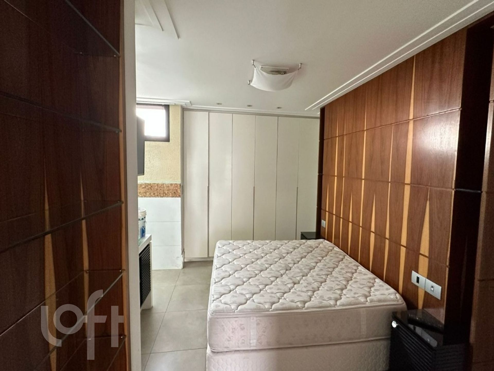 Apartamento à venda com 3 quartos, 200m² - Foto 13