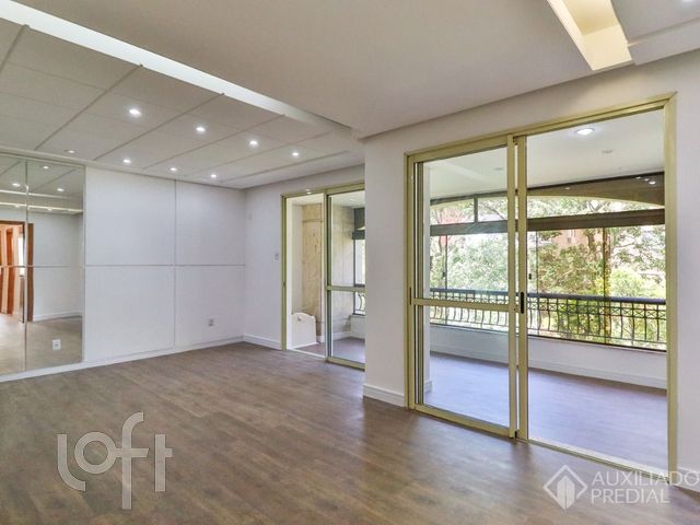 Apartamento com 117m², 3 dormitórios, 1 suíte, 2 vagas, Higienópolis em Porto Alegre