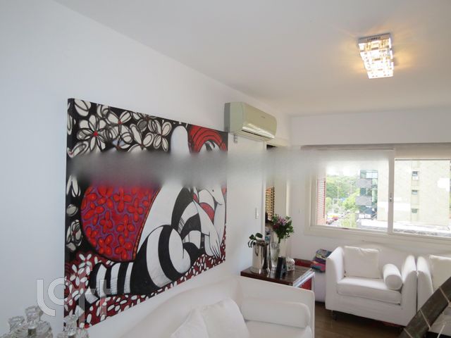 Apartamento com 120m², 1 dormitório, 1 suíte, 1 vaga, Rio Branco em Porto Alegre