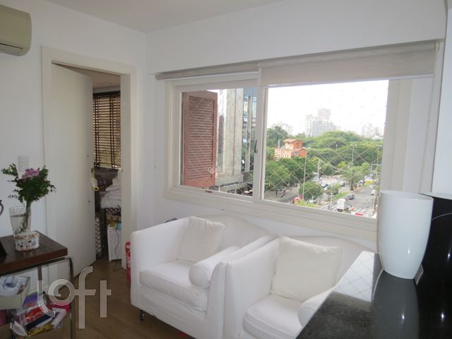 Apartamento com 120m², 1 dormitório, 1 suíte, 1 vaga, Rio Branco em Porto Alegre