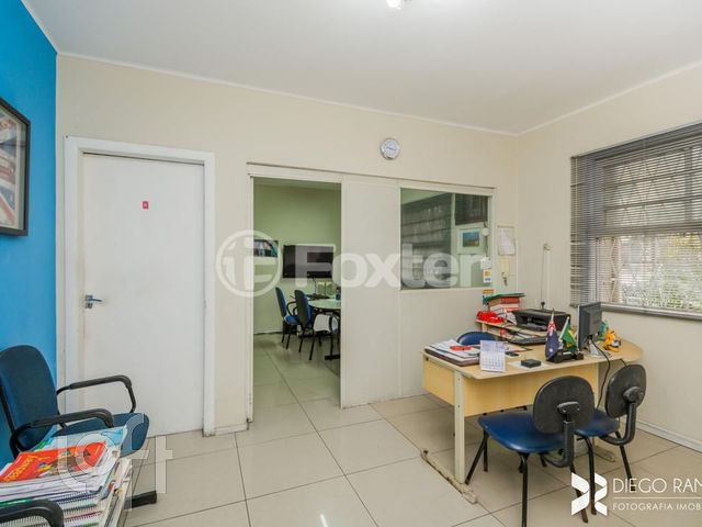 Apartamento com 120m², 3 dormitórios, 1 vaga, Rio Branco em Porto Alegre