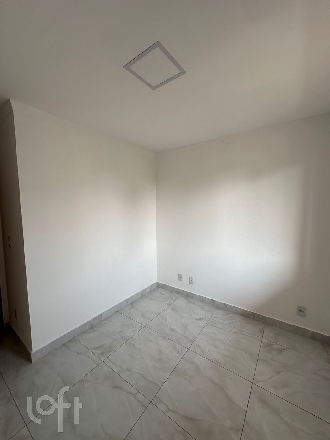 Apartamento à venda com 2 quartos, 56m² - Foto 3