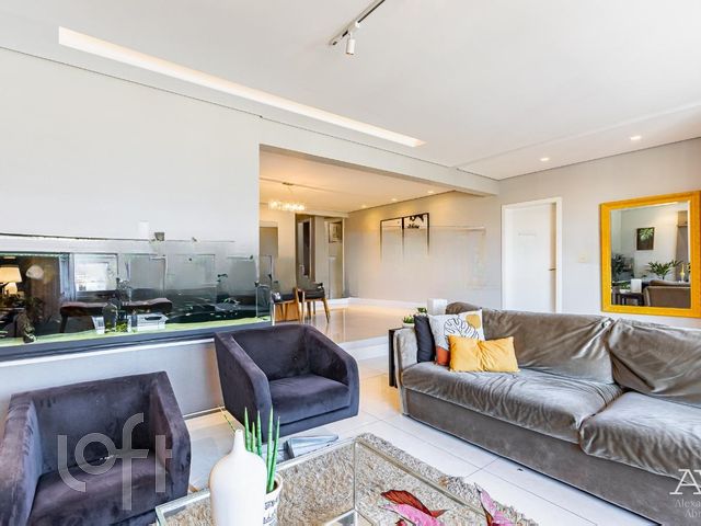 Casa com 360m², 3 dormitórios, 1 suíte, 3 vagas, Três Figueiras em Porto Alegre