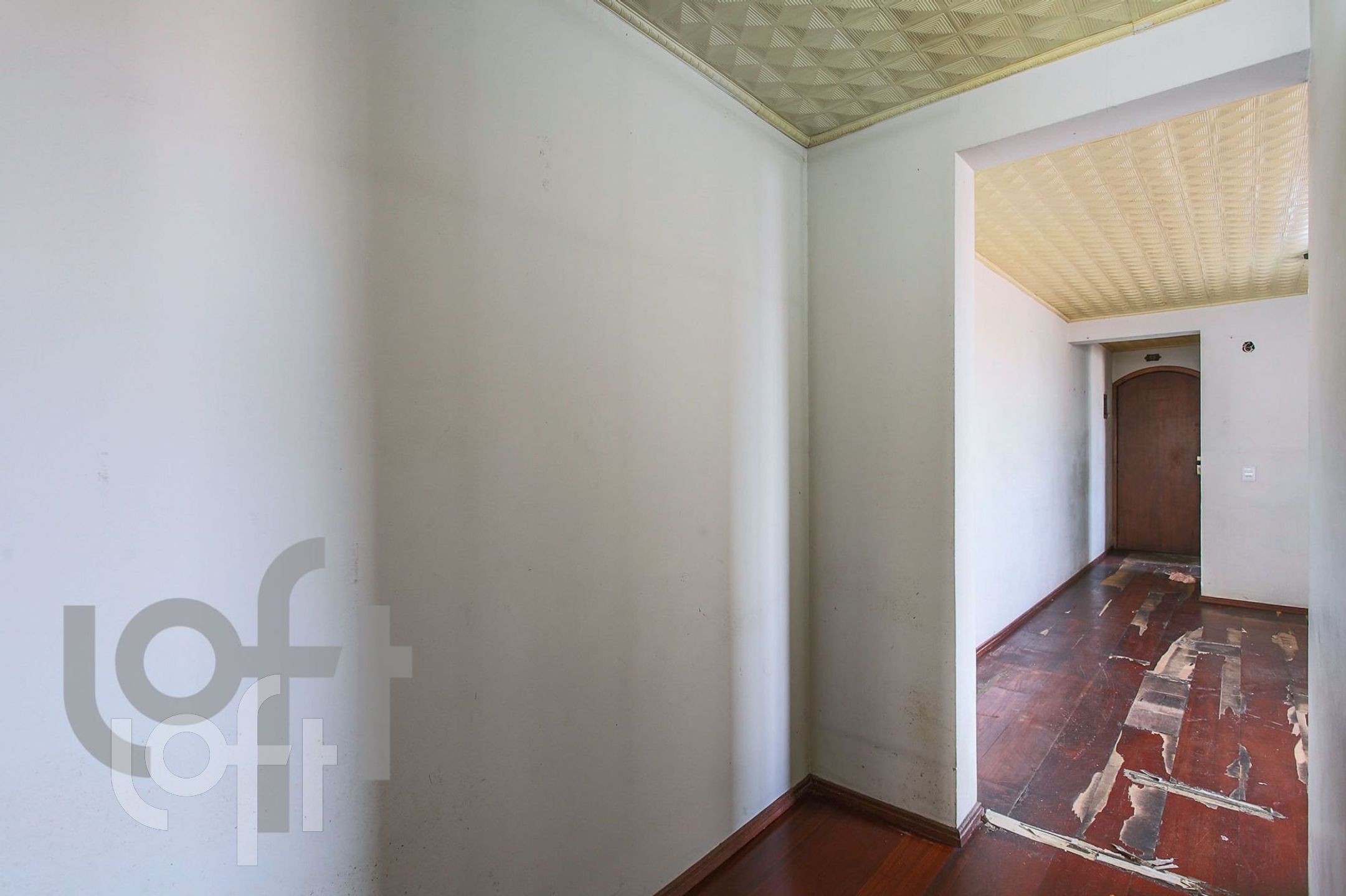 Apartamento à venda com 3 quartos, 74m² - Foto 2