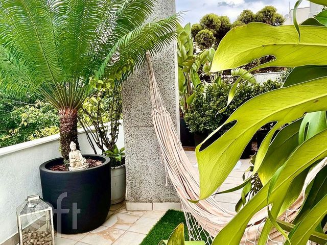 Apartamento com 203m², 3 dormitórios, 1 suíte, 2 vagas, Petrópolis em Porto Alegre