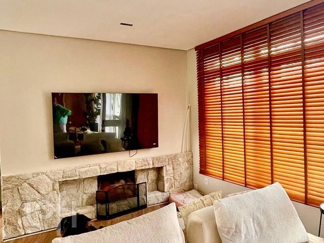 Apartamento com 203m², 3 dormitórios, 1 suíte, 2 vagas, Petrópolis em Porto Alegre