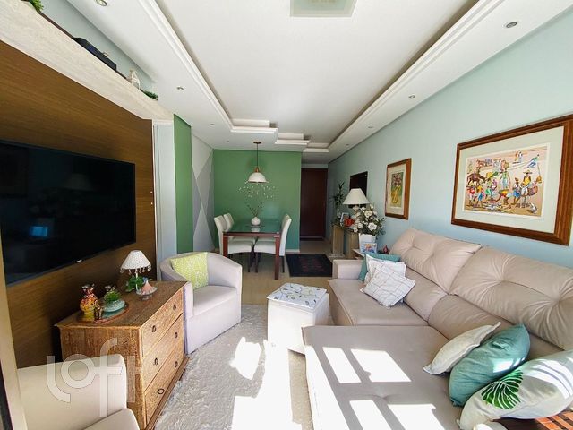 Apartamento com 70m², 3 dormitórios, 1 suíte, 1 vaga, Cristo Redentor em Porto Alegre