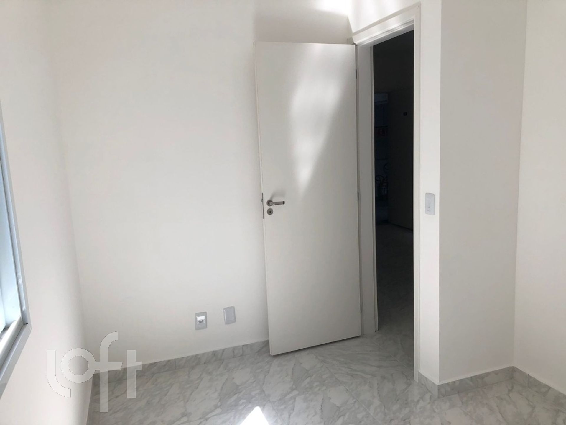 Apartamento à venda com 2 quartos, 44m² - Foto 11