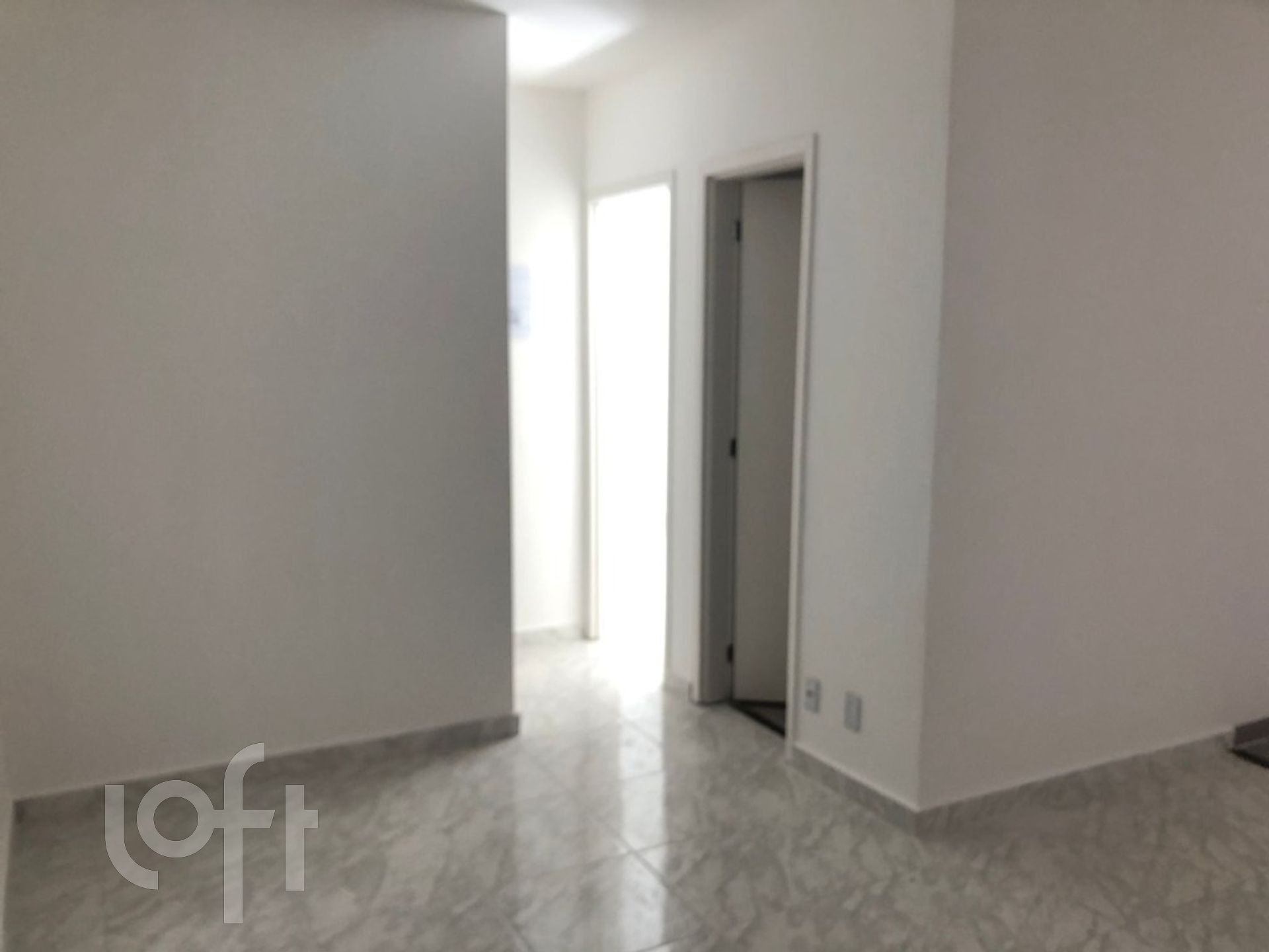 Apartamento à venda com 2 quartos, 44m² - Foto 7