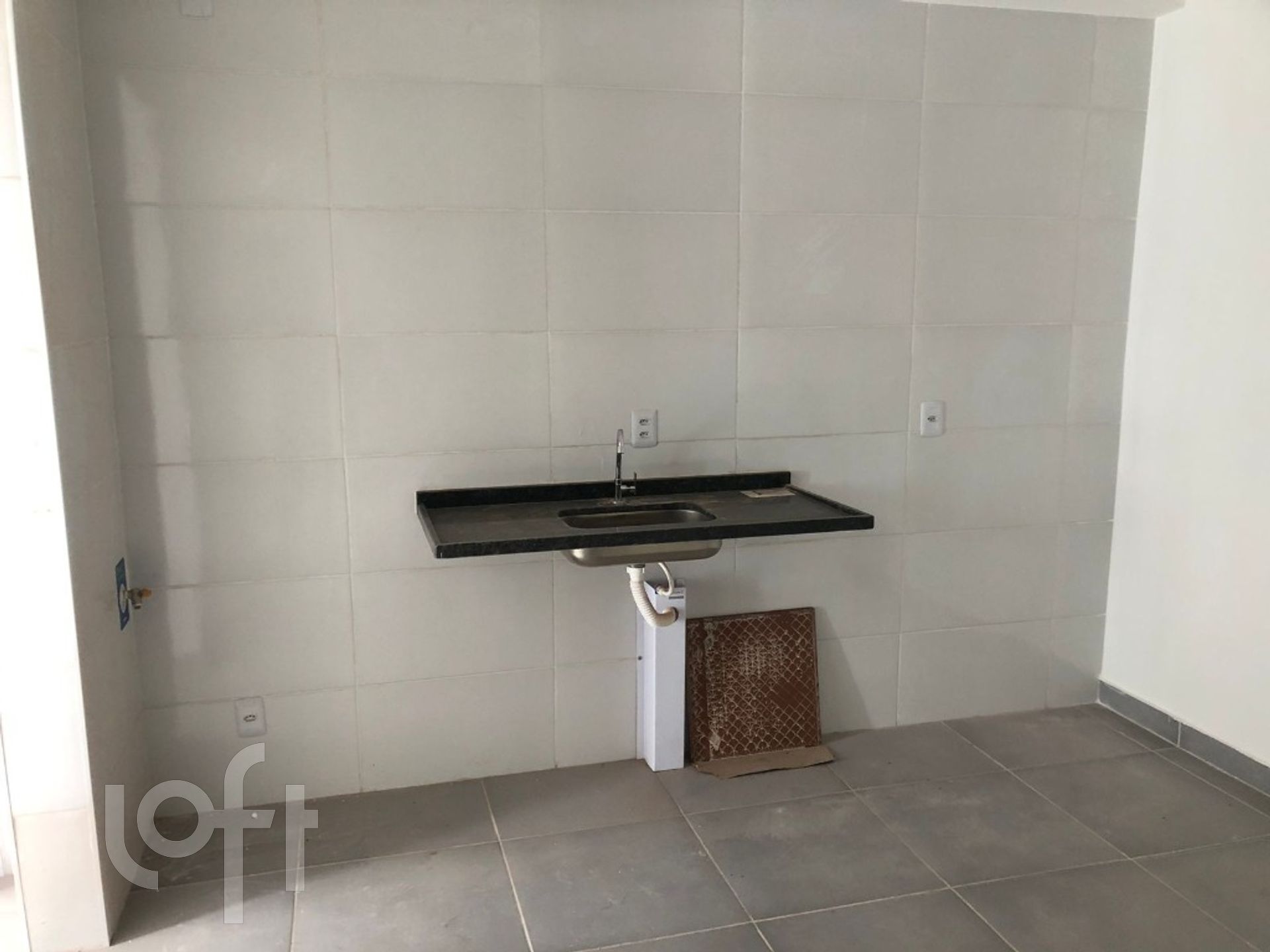 Apartamento à venda com 2 quartos, 44m² - Foto 2