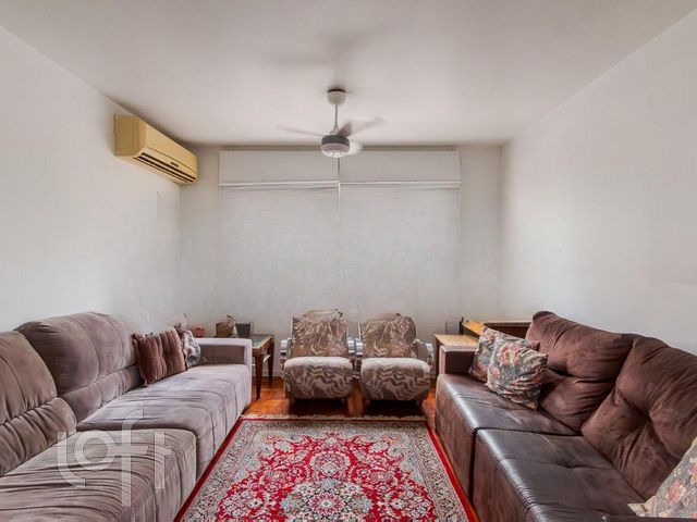 Apartamento com 104m², 3 dormitórios, 1 suíte, 1 vaga, Moinhos de Vento em Porto Alegre