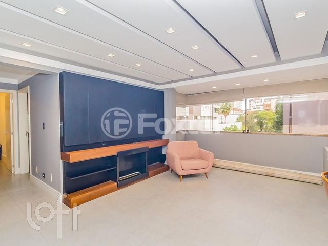 Apartamento com 169m², 2 dormitórios, 1 suíte, 2 vagas, Petrópolis em Porto Alegre