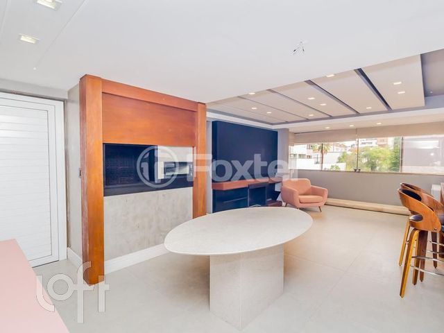 Apartamento com 169m², 2 dormitórios, 1 suíte, 2 vagas, Petrópolis em Porto Alegre