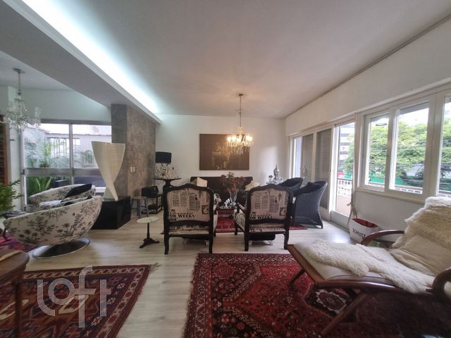 Apartamento com 228m², 5 dormitórios, Rio Branco em Porto Alegre