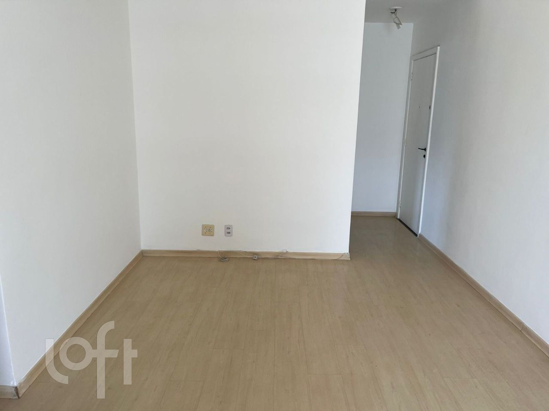 Apartamento à venda com 3 quartos, 80m² - Foto 2