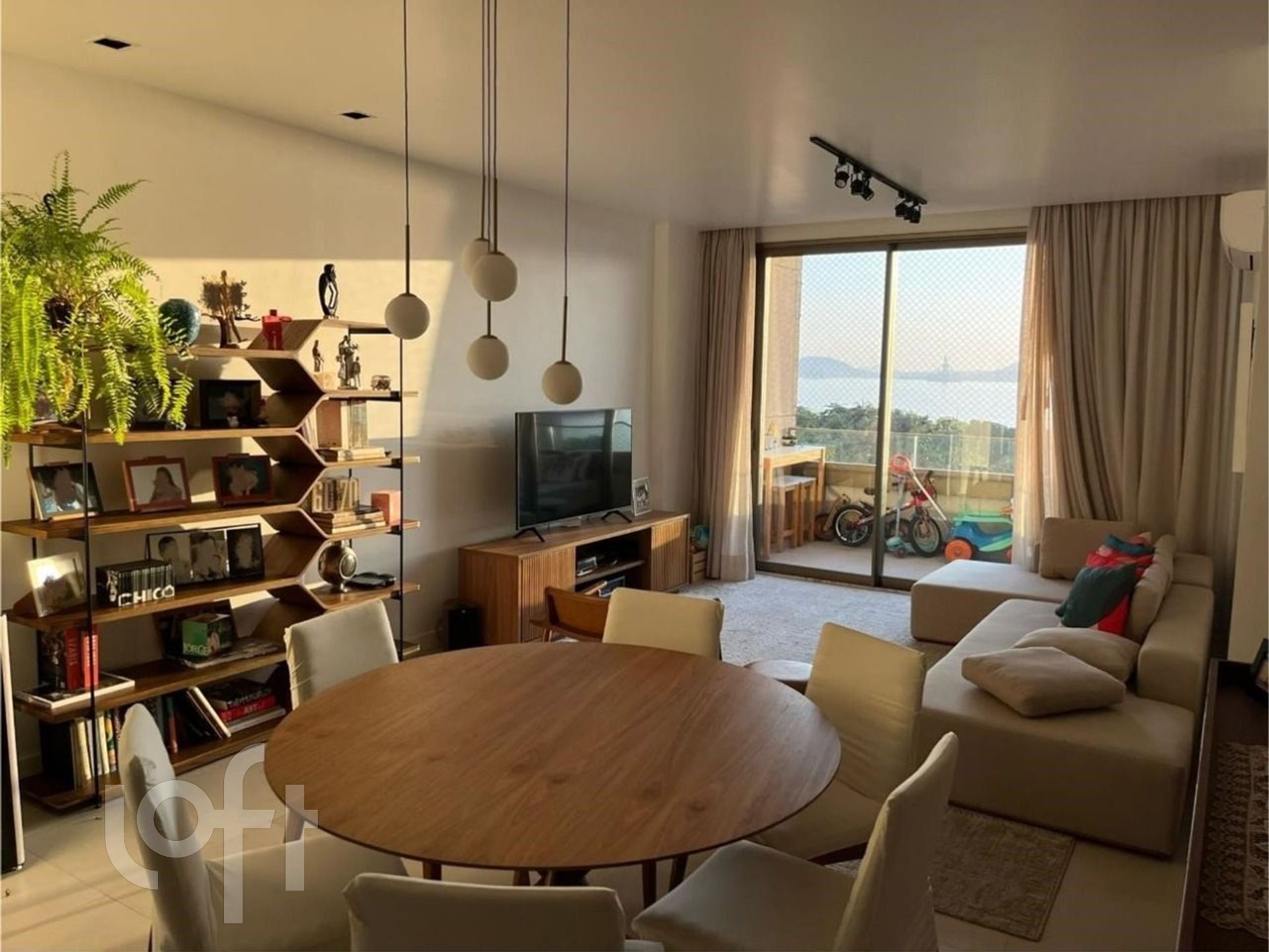 Apartamento à venda com 3 quartos, 148m² - Foto 1