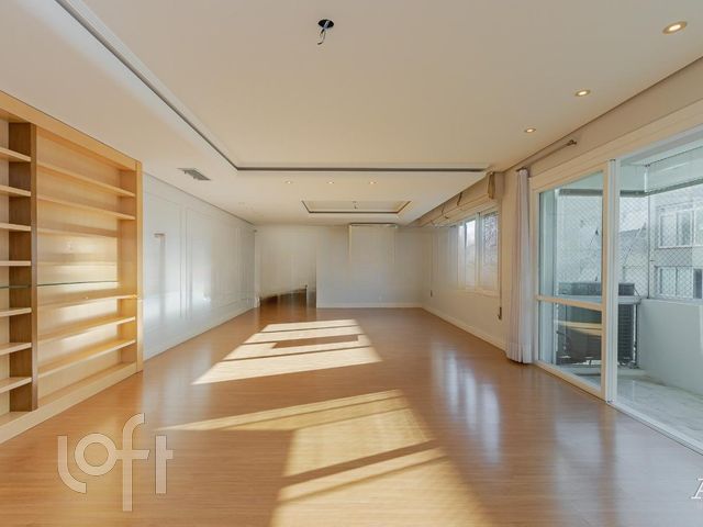 Apartamento com 283m², 4 dormitórios, 1 suíte, 2 vagas, Independência em Porto Alegre