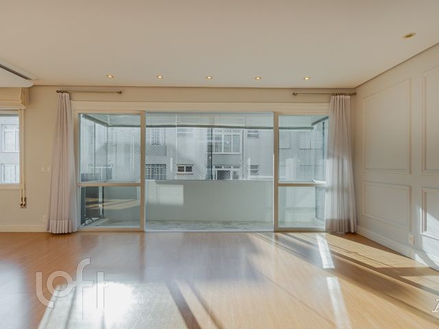 Apartamento com 283m², 4 dormitórios, 1 suíte, 2 vagas, Independência em Porto Alegre