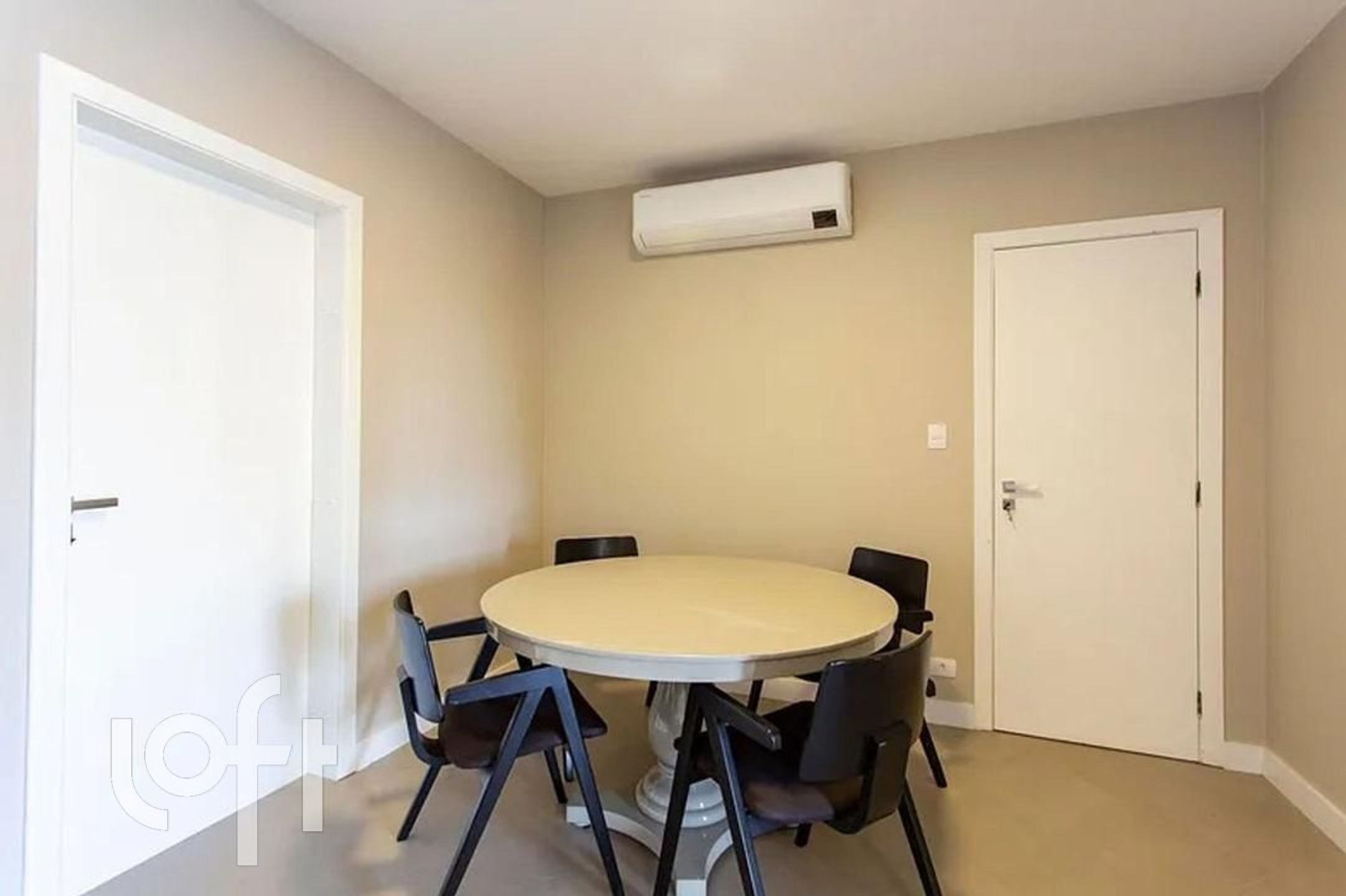 Apartamento à venda com 3 quartos, 112m² - Foto 2