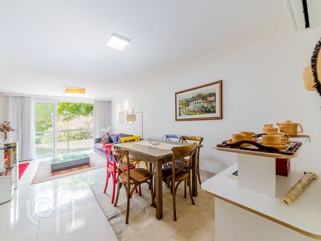 Apartamento com 82m², 2 dormitórios, 2 suítes, 1 vaga, São João em Porto Alegre