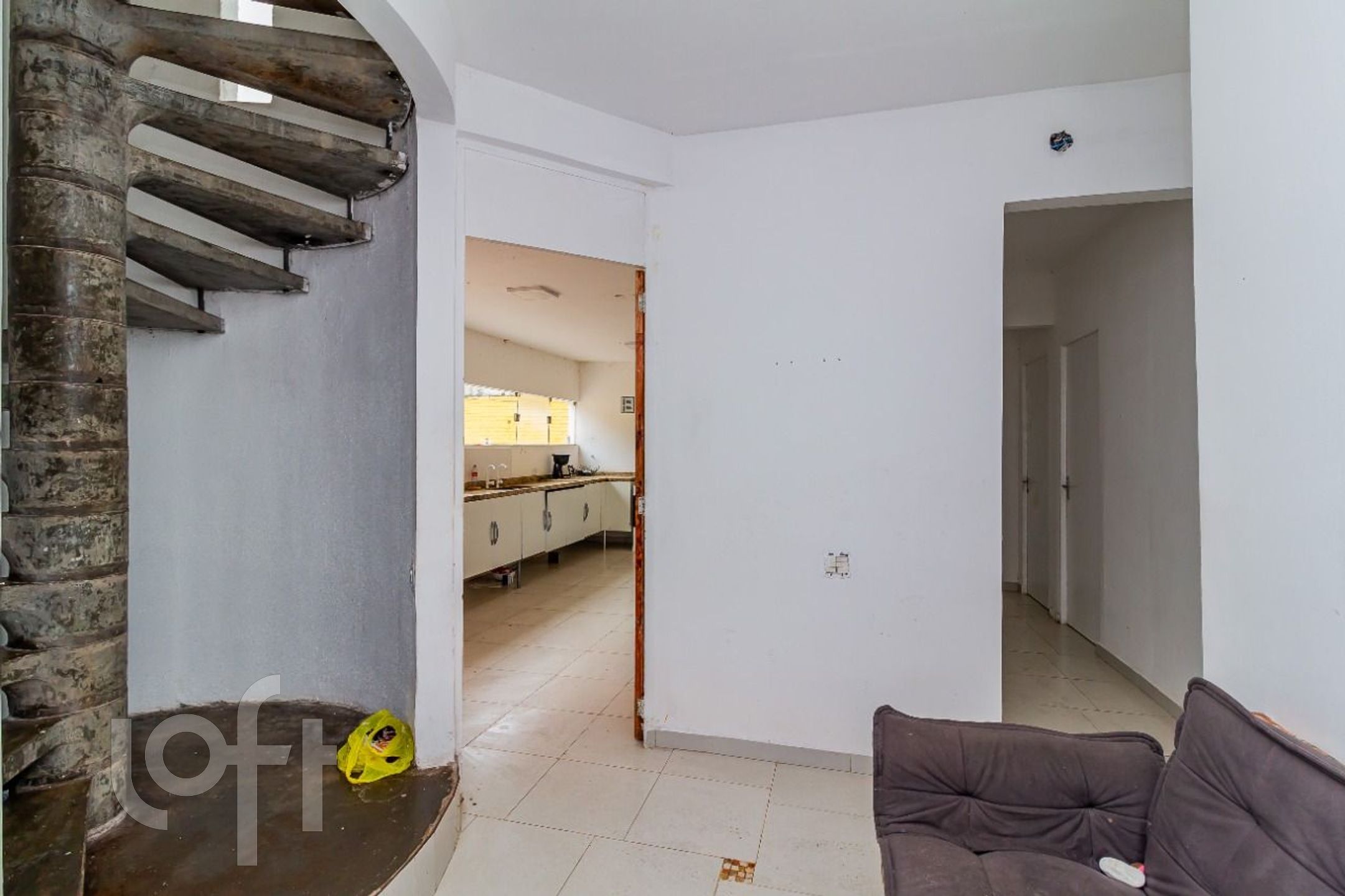 Casa à venda com 11 quartos, 450m² - Foto 2